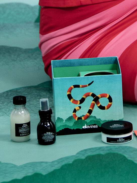 Набор OI Mini для абсолютной красоты волос &quot;Elegant Tropic Forest&quot; Davines | Фото 3