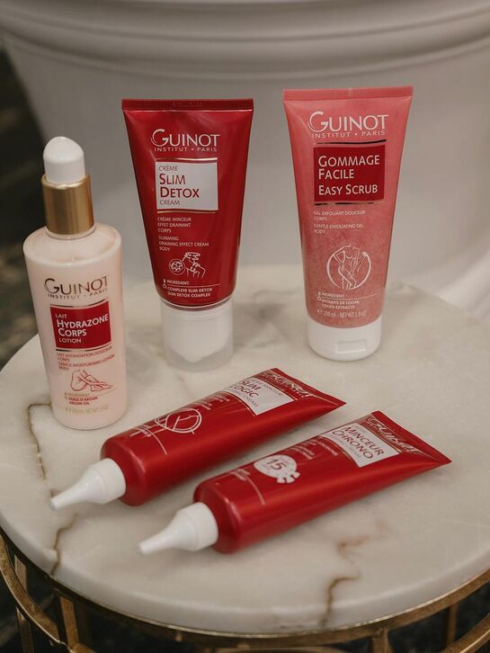 Нежный гель-скраб для тела с экстрактом люффы Gommage Facile, 200 мл GUINOT | Фото 11