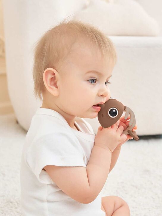 Прорезыватель Рыбка, силиконовый, кофейный Mombella | Фото 3