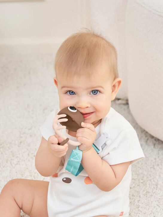 Прорезыватель Рыбка, силиконовый, кофейный Mombella | Фото 4