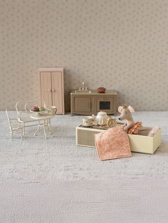 Игрушка Мышка-принцесса младшая сестра, в спичечном коробке Maileg | Фото 2