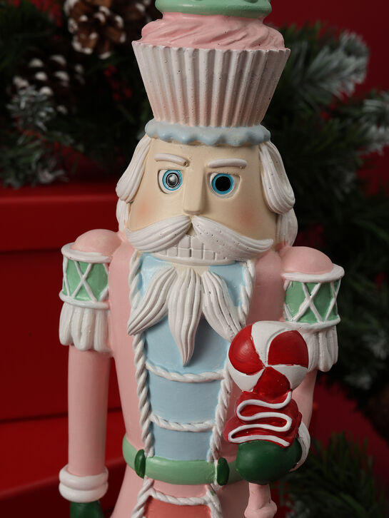 Новогодний сувенир Щелкунчик с подарком, 42 см Timstor | Фото 4