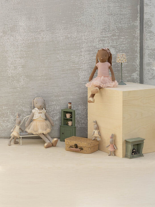 Игрушка Кролик в балетном костюме сливочного цвета Maileg | Фото 4