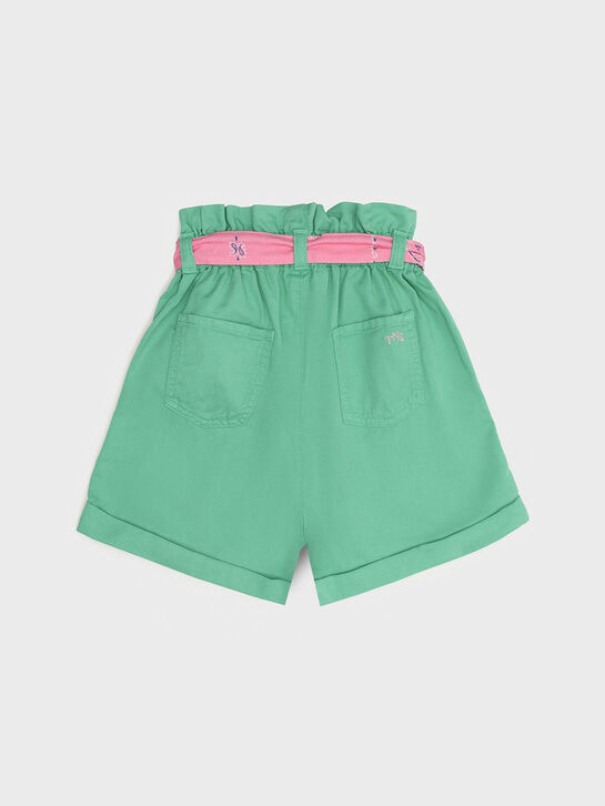 Шорты с розовым поясом, зеленые The New Society | Фото 2