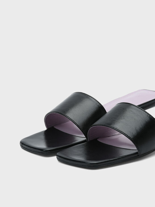 Мюли на каблуке, черные By Far | Фото 6