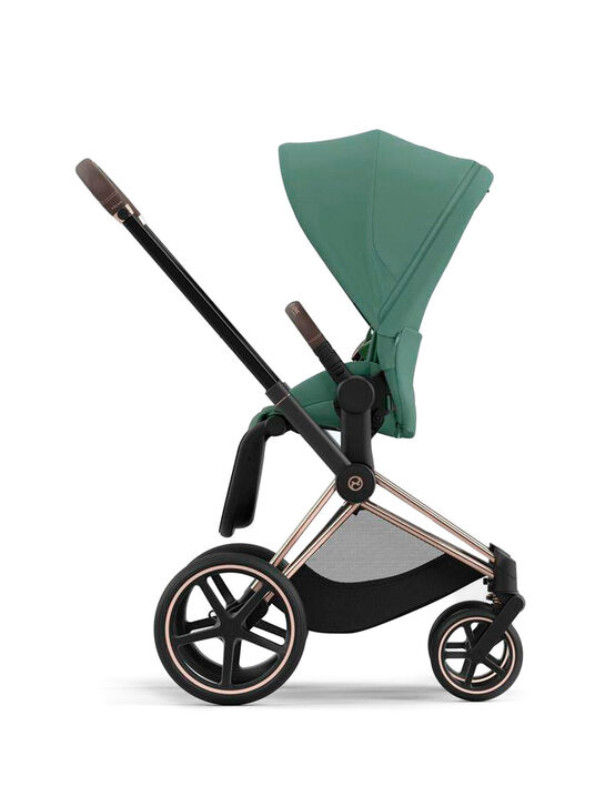 Коляска 3 в 1 Priam IV Rosegold цвет Leaf Green в комплекте со спальным блоком Lux Carry Cot, креслом Cloud T и Базой Isofix CYBEX | Фото 6