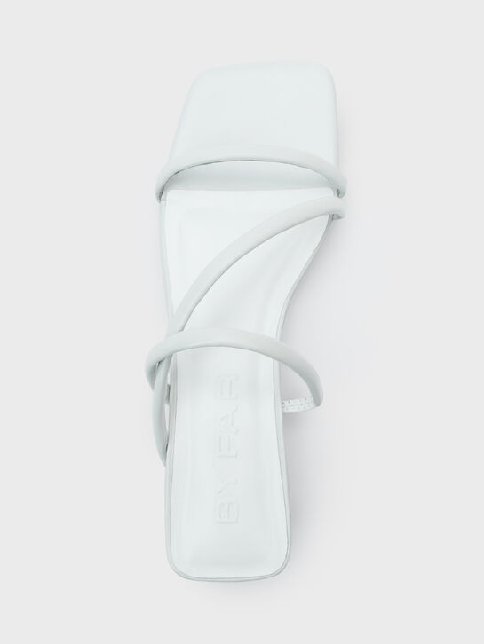Босоножки Morena с ремешками, белые By Far | Фото 4