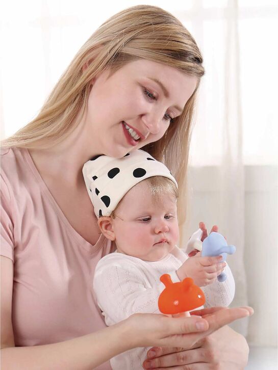 Прорезыватель Грибочек, силиконовый, голубой Mombella | Фото 5