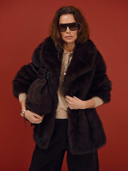 Пальто из эко-меха, коричневое Flashin | Фото 3