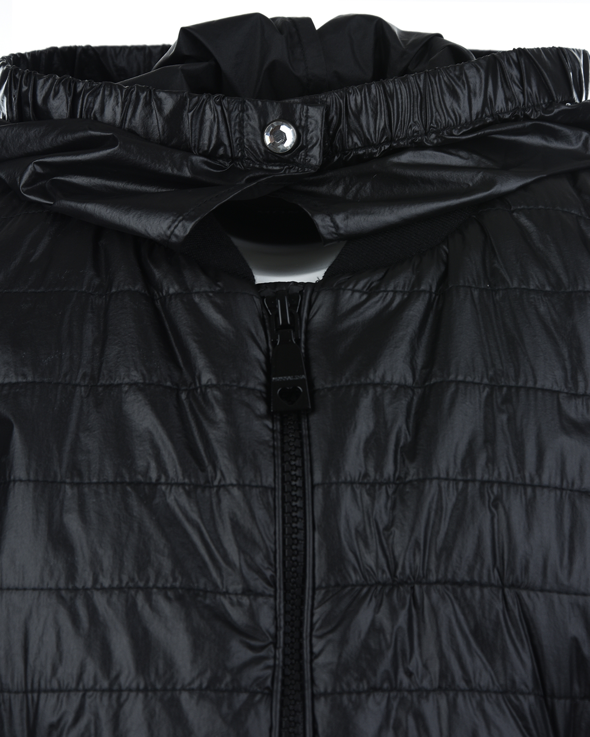 Черная куртка "Just be cool" c акцентными рукавами Monnalisa детская - фото 7