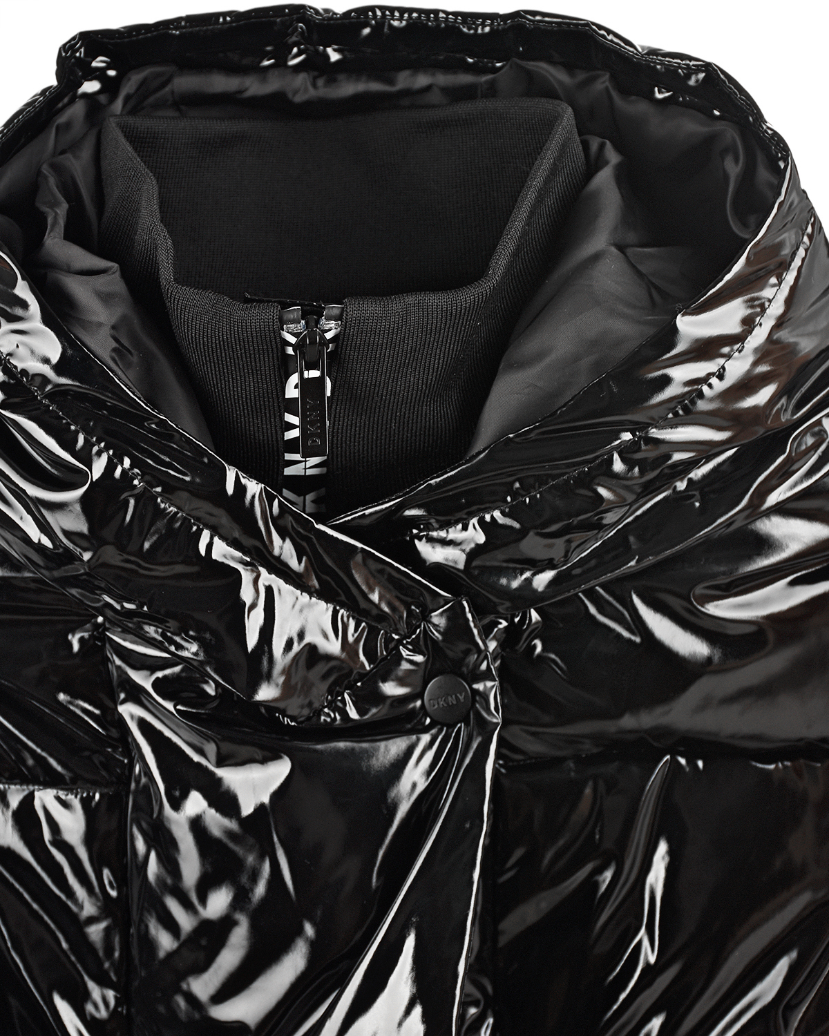 Черная куртка с глянцевым эффектом DKNY детская, размер 176, цвет черный - фото 5