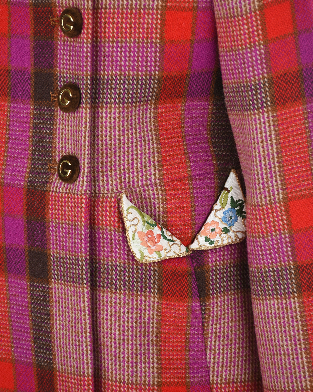 Клетчатое пальто с вышивкой на воротнике GUCCI детское, размер 116, цвет мультиколор - фото 4