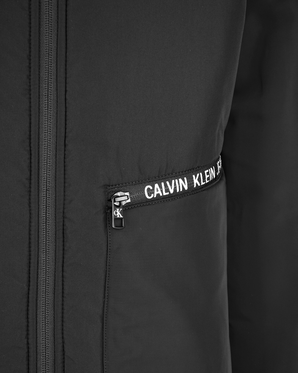 Черная куртка-бомбер Calvin Klein детская, размер 152, цвет черный - фото 3