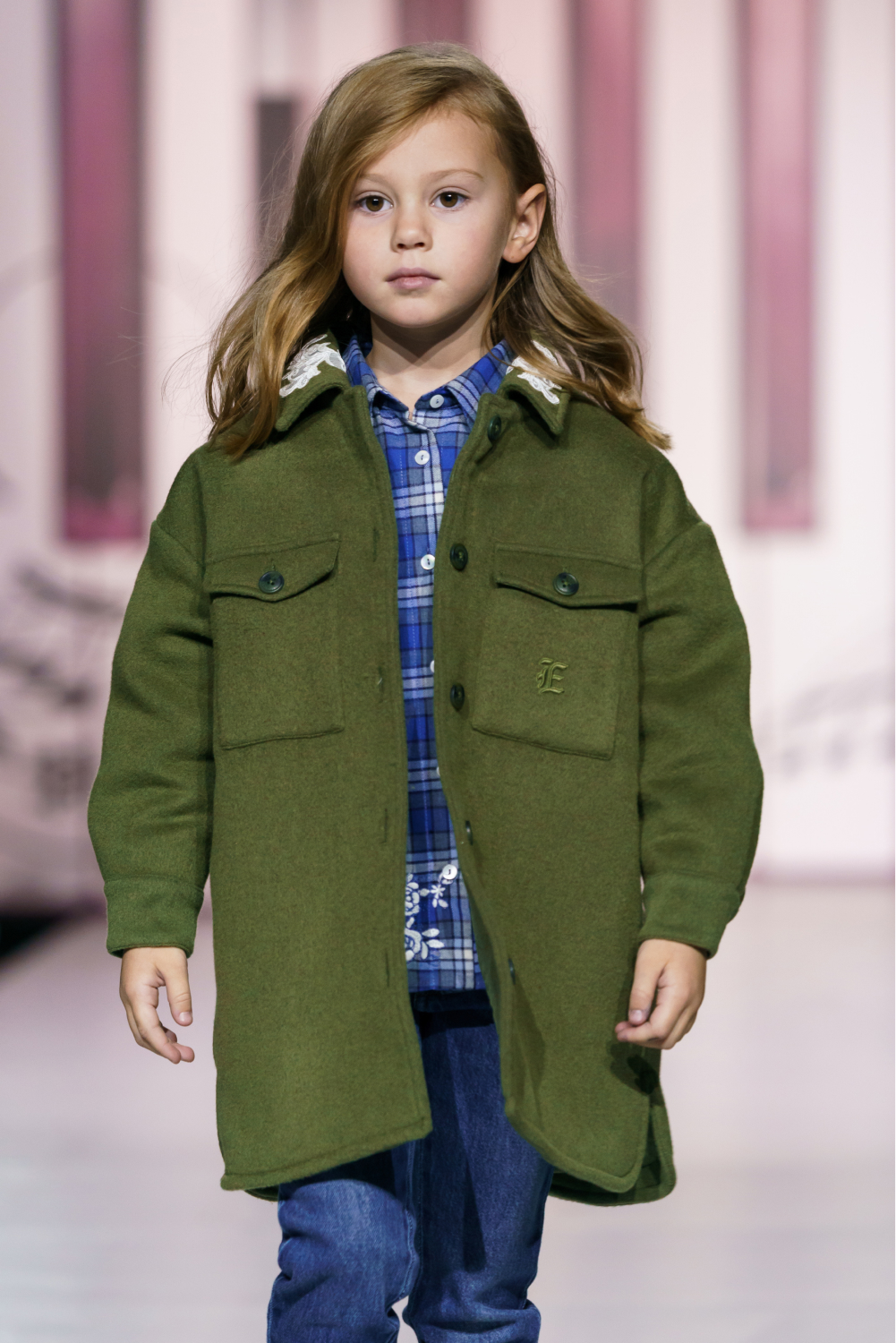 Пальто цвета хаки с кружевной отделкой на воротнике Ermanno Scervino детское, размер 116 - фото 2
