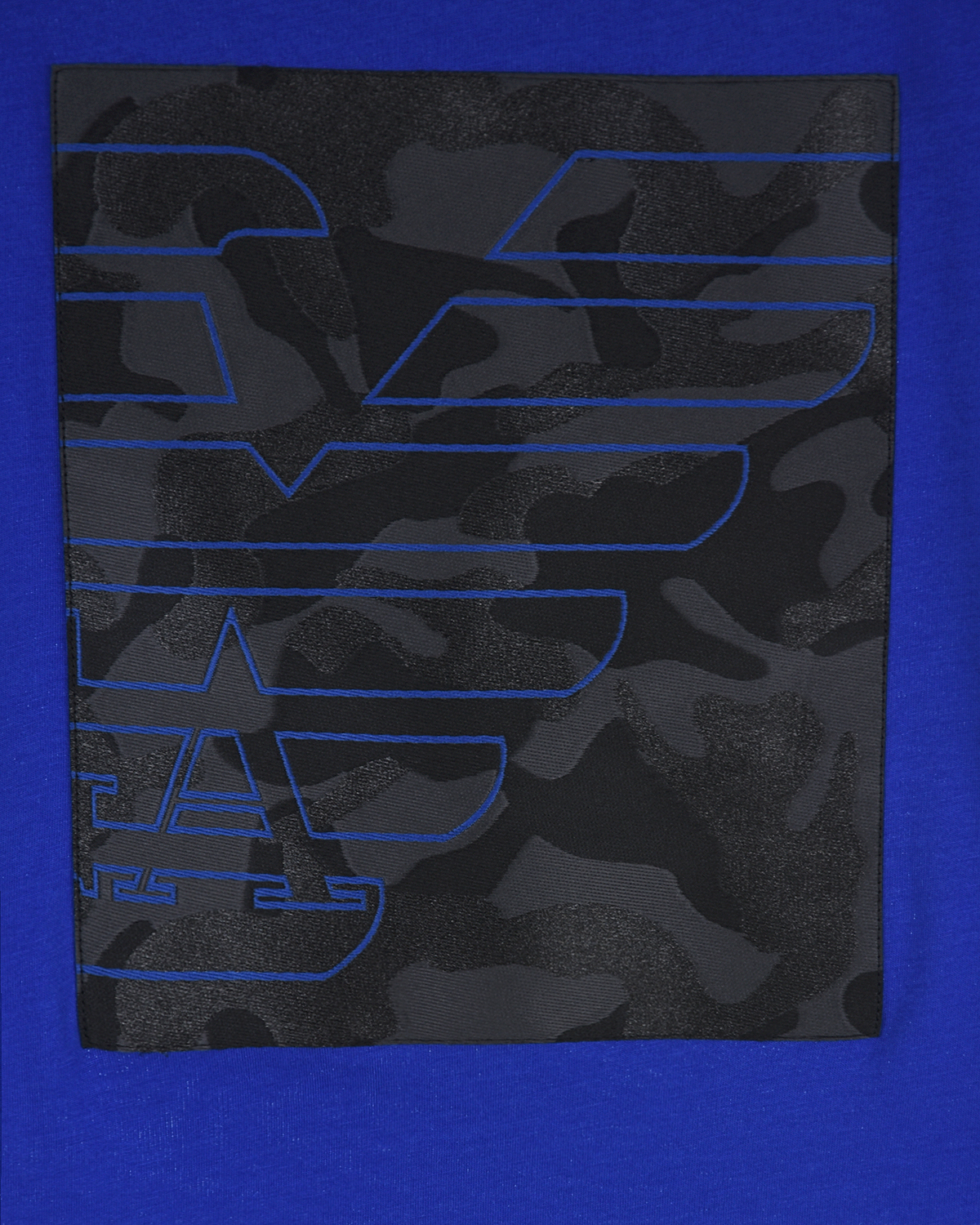 Синяя футболка с камуфляжным принтом Emporio Armani детская, размер 140, цвет синий - фото 3