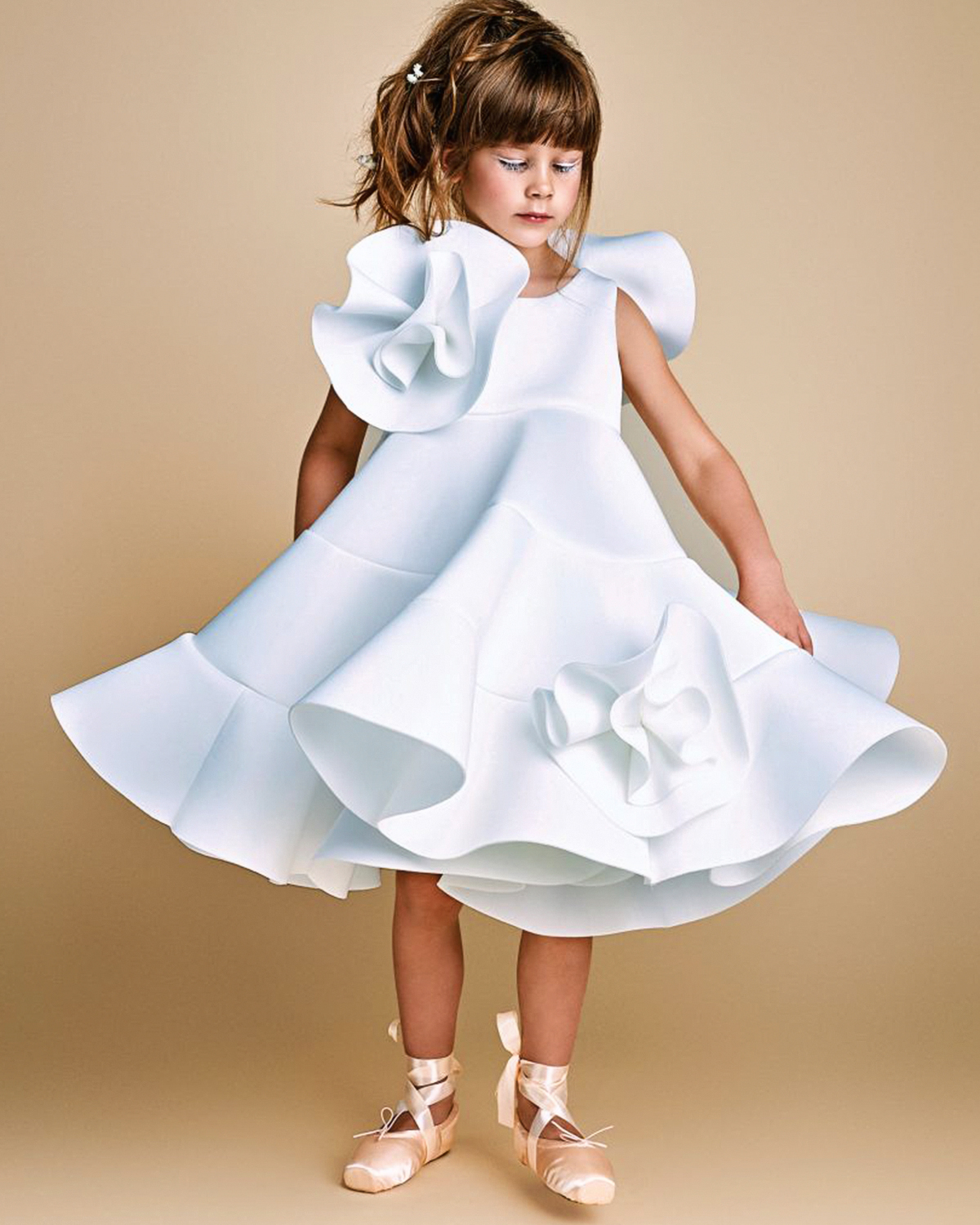 Платье с воланами Nikolia детское, размер 128, цвет белый - фото 2