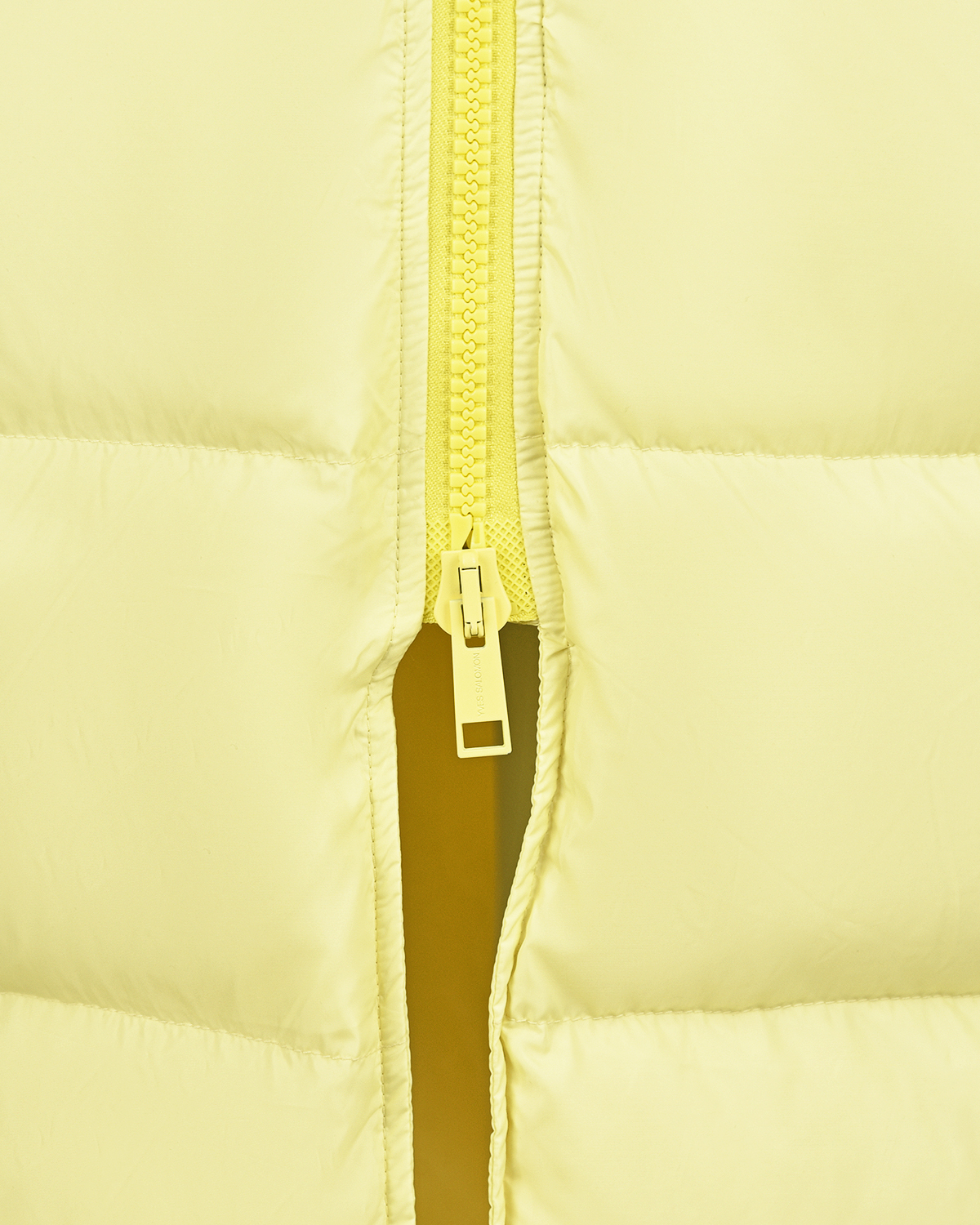 Стеганый пуховик с меховой отделкой Yves Salomon, размер 36, цвет желтый - фото 9