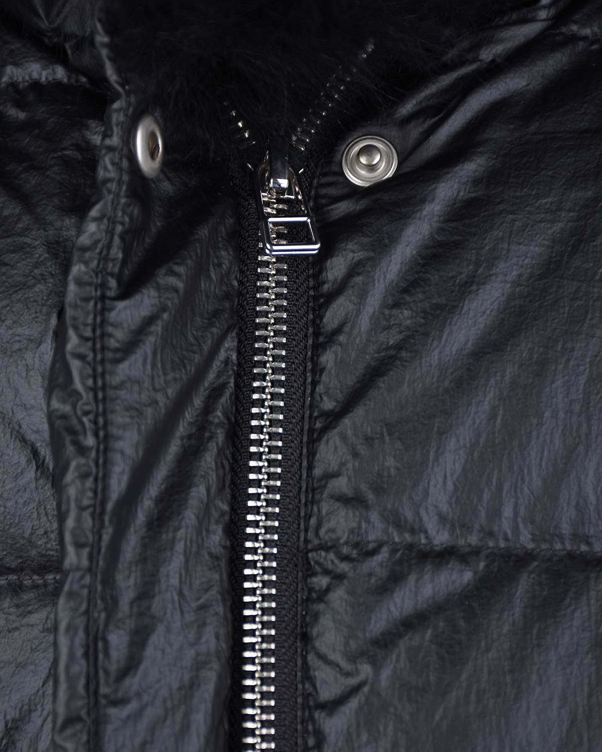 Черное пальто с меховой отделкой Yves Salomon детское, размер 140, цвет черный - фото 6