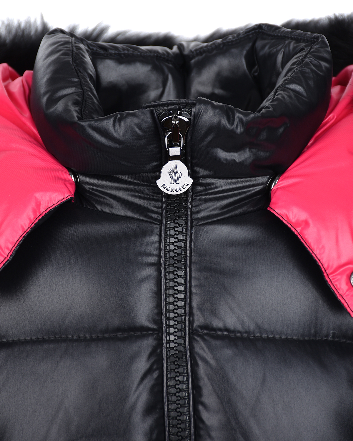 Черное пальто-пуховик с лампасами и меховой отделкой Moncler детское, размер 104, цвет черный - фото 4
