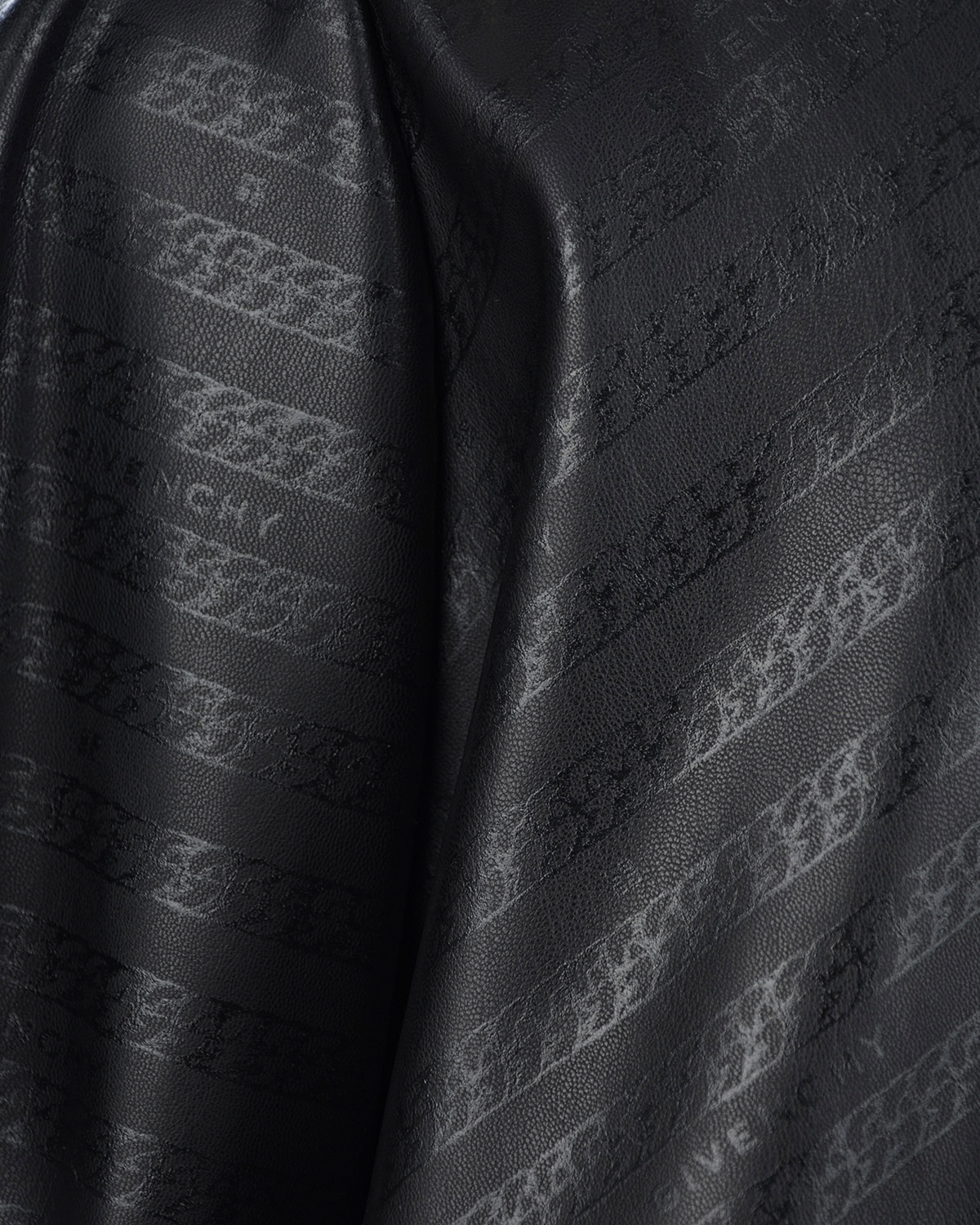 Черное платье из эко-кожи Givenchy детское, размер 128, цвет черный - фото 3