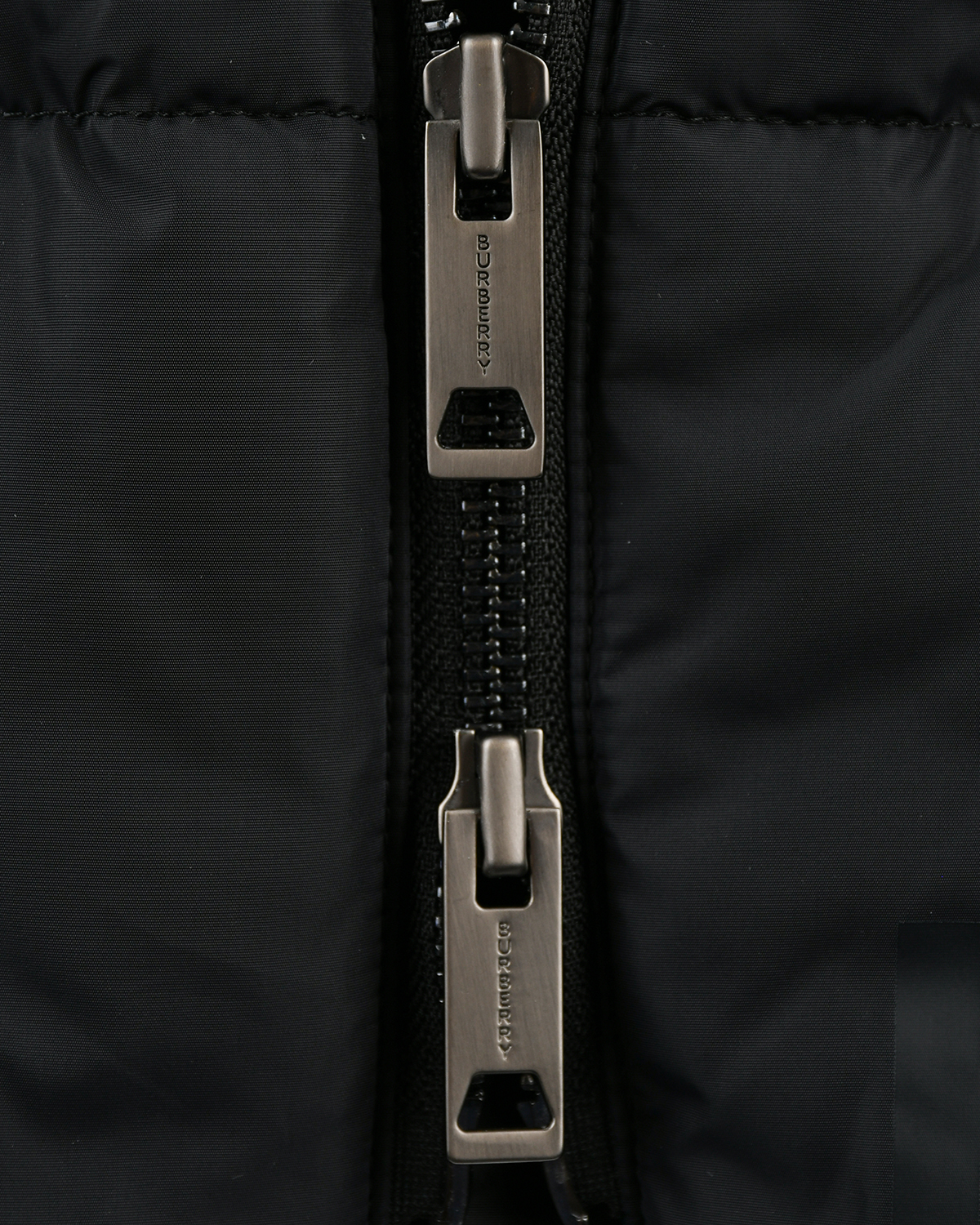Черная куртка-пуховик Burberry детская, размер 116, цвет черный - фото 3