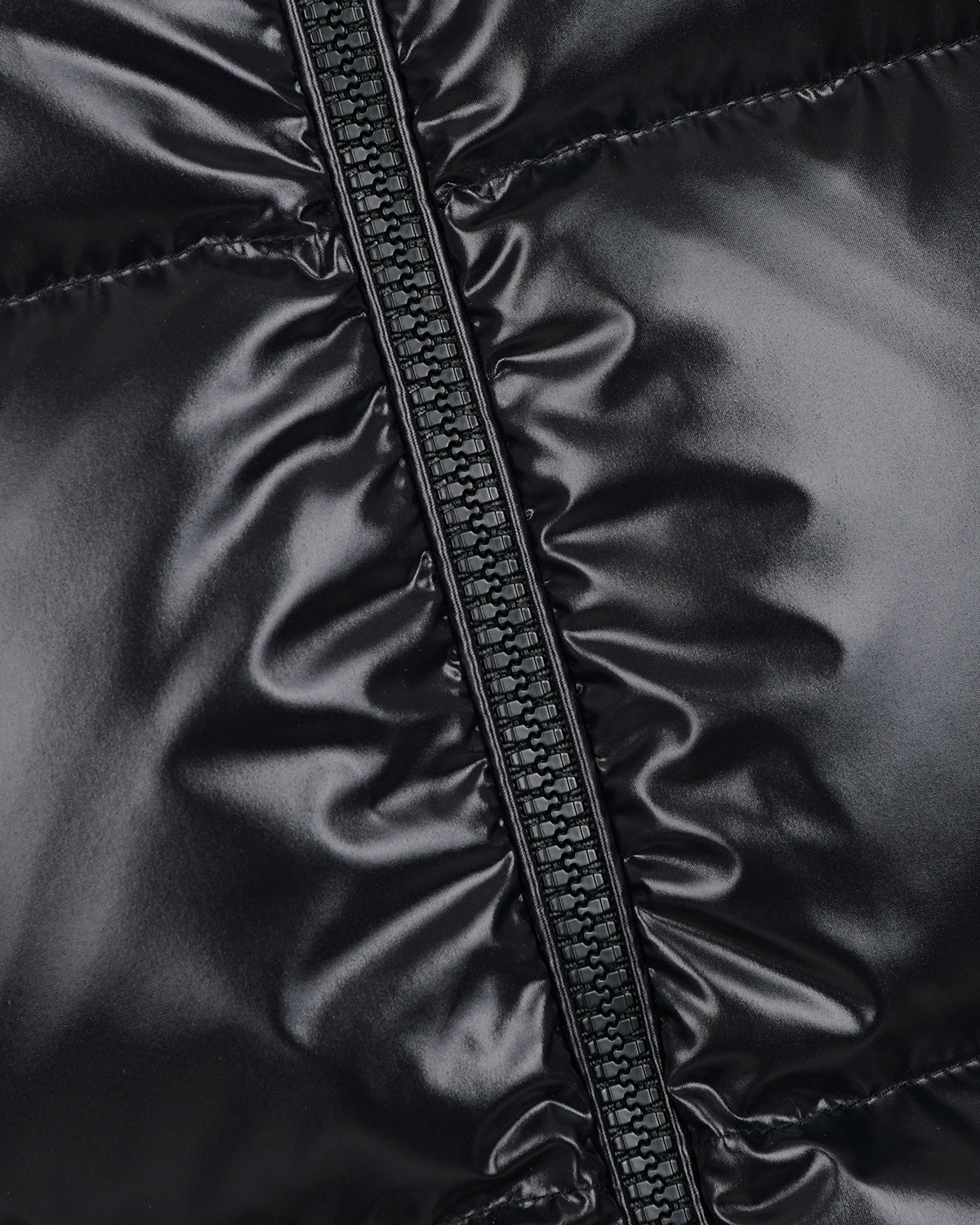 Короткая черная глянцевая куртка Blanchett Goose, размер 44, цвет черный - фото 7