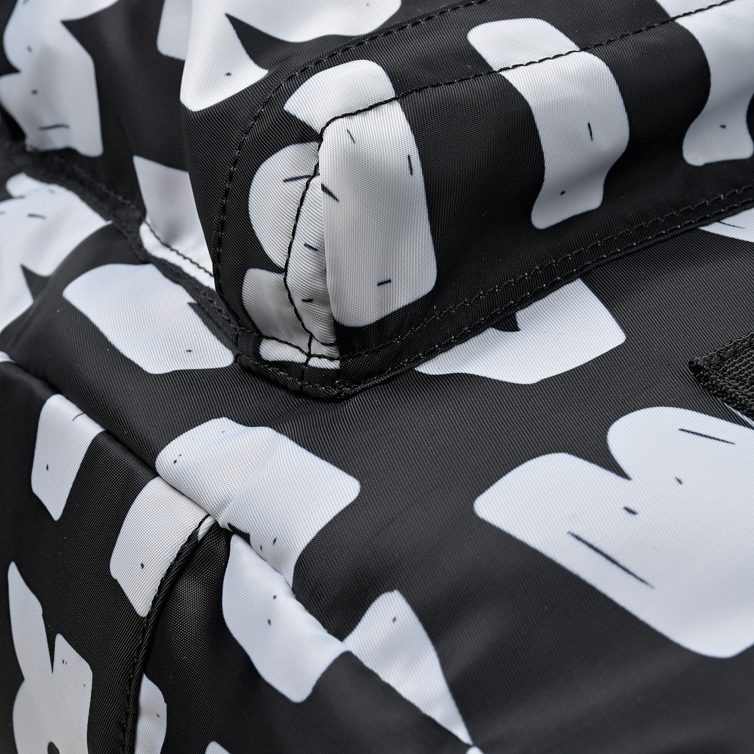 Черный рюкзак со сплошным белым лого, 40x35x15 см MARNI детский, размер unica, цвет мультиколор - фото 4