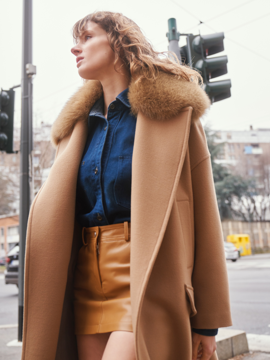 Бежевое пальто с воротником из меха лисы Blancha, размер 44, цвет бежевый - фото 5