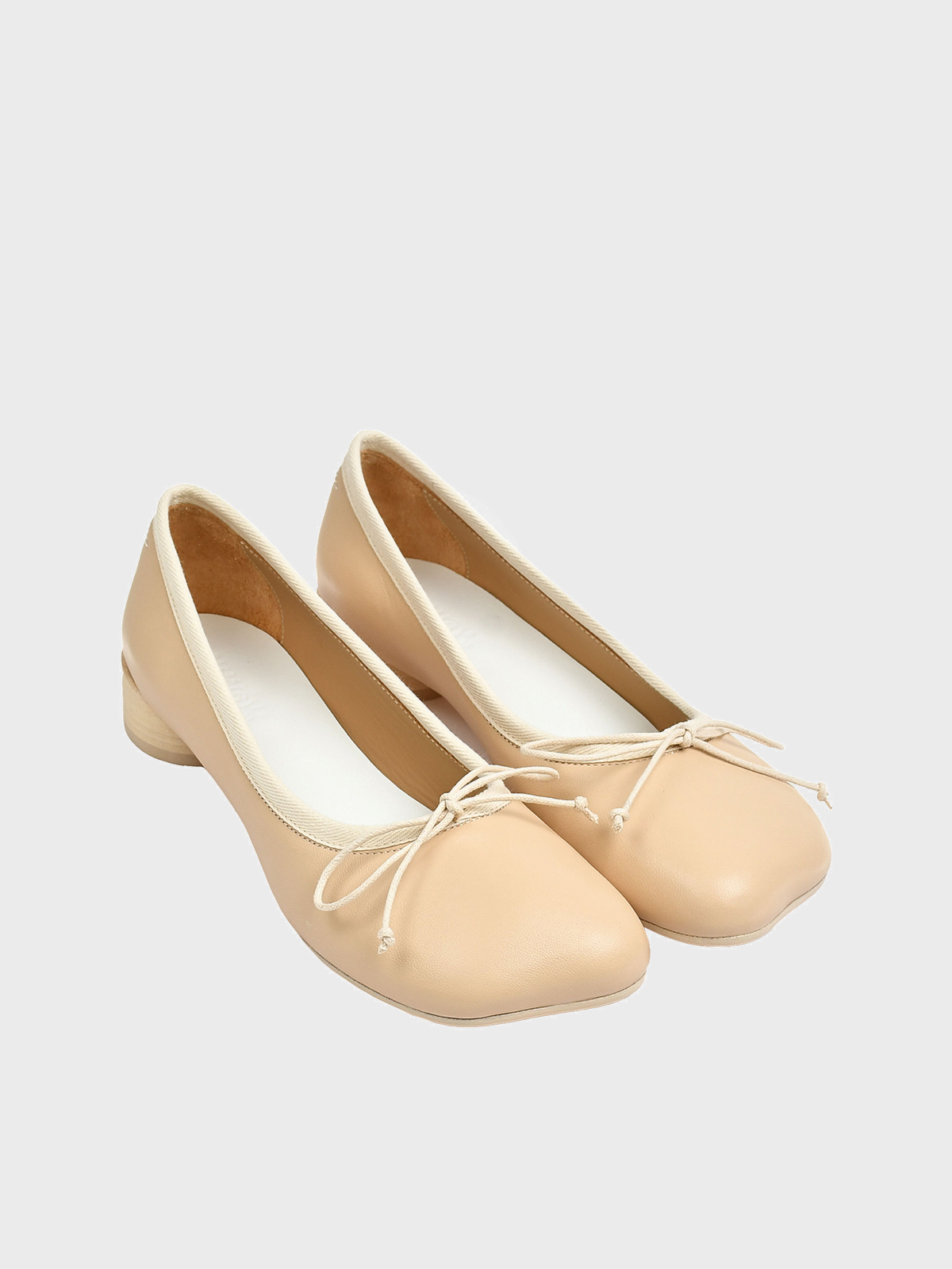 Балетки на низком каблуке бежевые MM6 72000₽