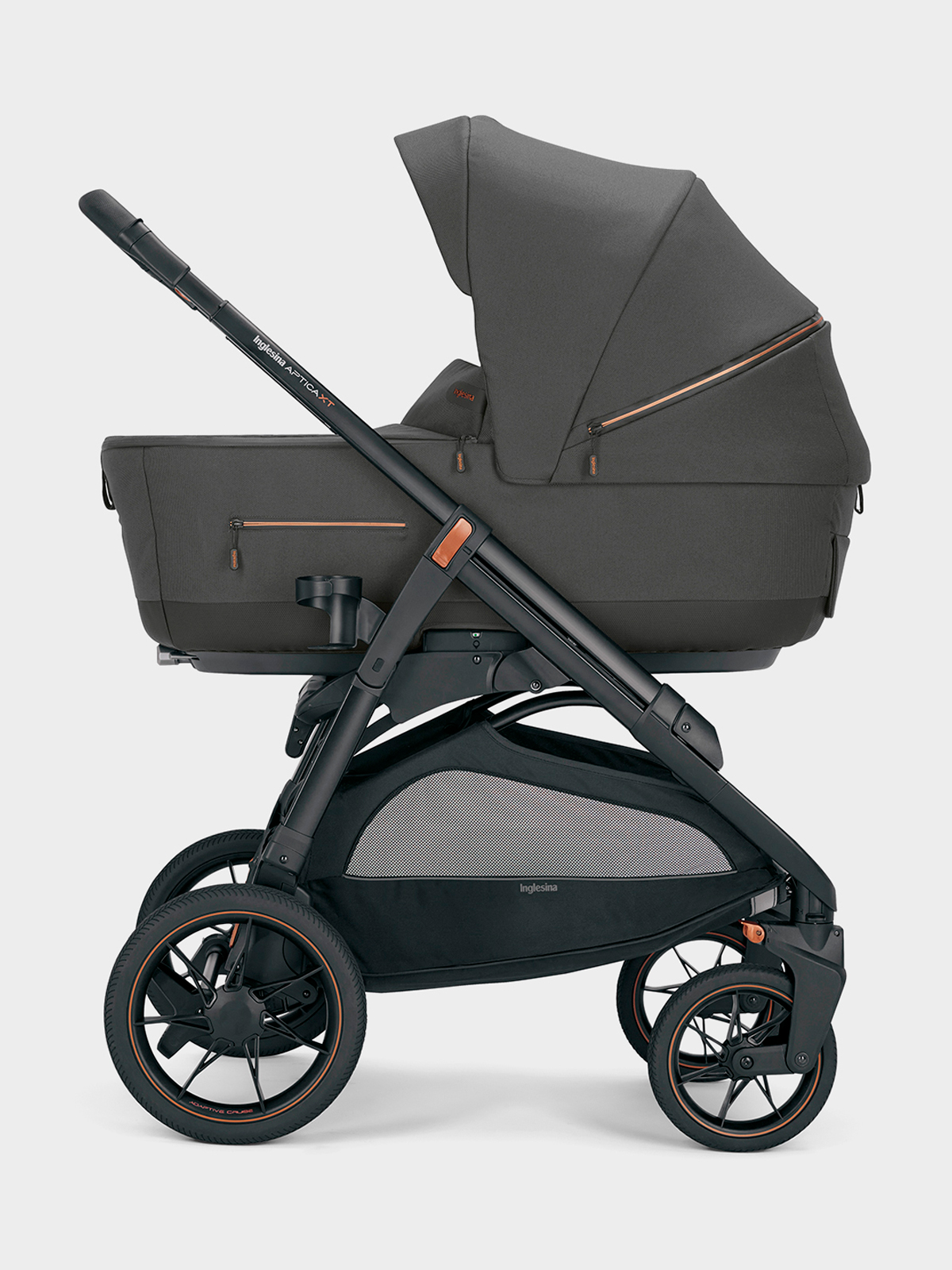 Коляска 3 в 1 i-Size Inglesina Aptica XT New с подставкой под люльку Stand Up Magnet Grey 99990₽