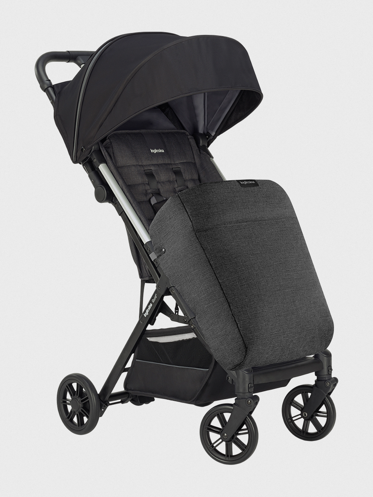 Прогулочная коляска QUID с накидкой для ног цвет PUMA BLACK Inglesina 15990₽