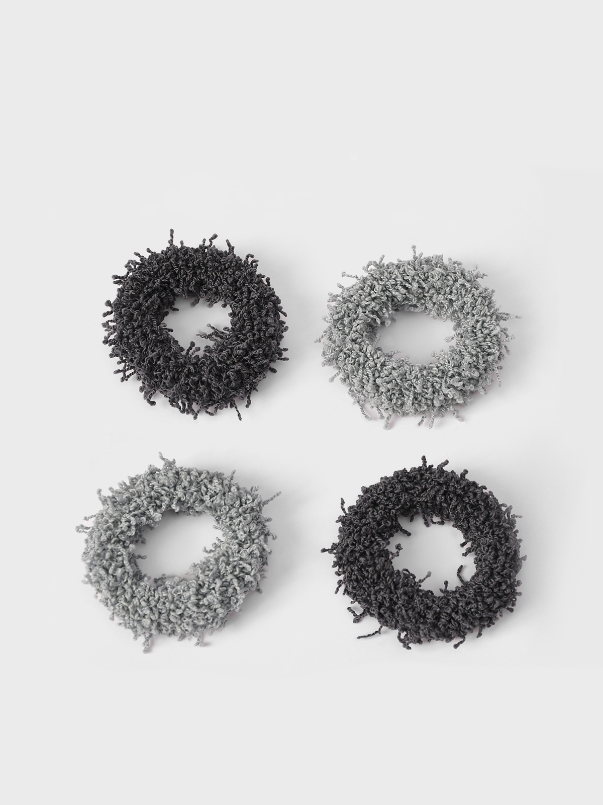 Набор резинок для волос цвет серый 4 шт Tais 599₽