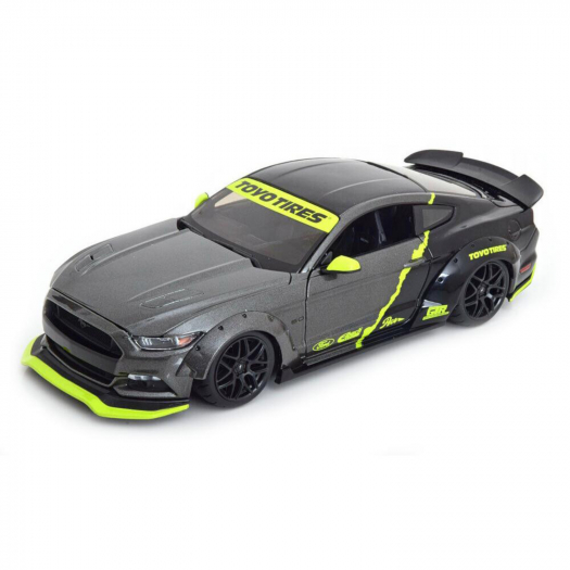 Машина коллекционная Ford Mustang GT 2015, металл, 1:18 Maisto | Фото 1