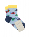 Голубые носки с разноцветными рыбками