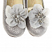 Серебристые туфли с шелковым цветком  | Фото 6