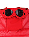 Красный жилет с очками на капюшоне CP Company | Фото 6