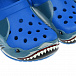 Синие сланцы с декором &quot;акула&quot; Crocs | Фото 6