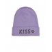 Лиловая шапка с надписью &quot;Kiss&quot; Regina | Фото 1