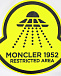Футболка из хлопка с ярким принтом и логотипом Moncler | Фото 3