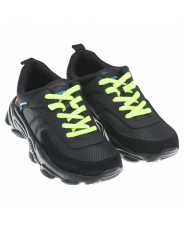 Черные кроссовки с неоновыми шнурками