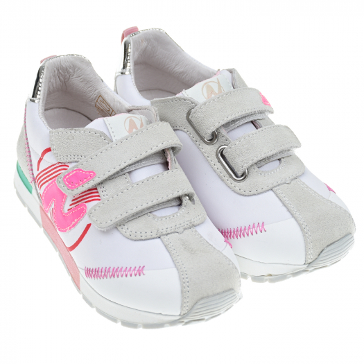 Белые кроссовки с розовым логотипом Naturino | Фото 1